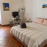 San Lorenzo House